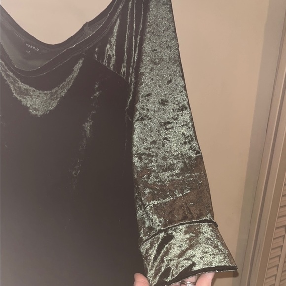 Torid Deep Green Velvet Long uneven / off shoulder Sleeve Top size 3X - Picture 5 of 9